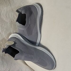 Danskin Cheerful Lightweight Gray Slip-On Sneaker with Memory Foam  Size 10